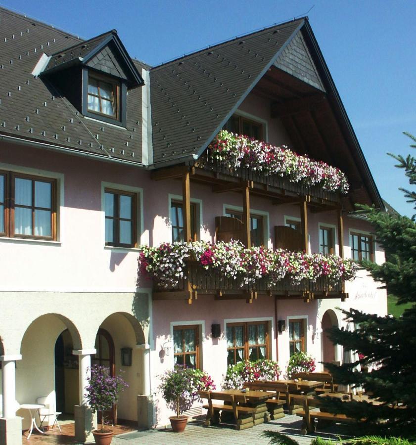 לויפרסדורף ביי פורסטנפלד Hotel Arkadenhof מראה חיצוני תמונה