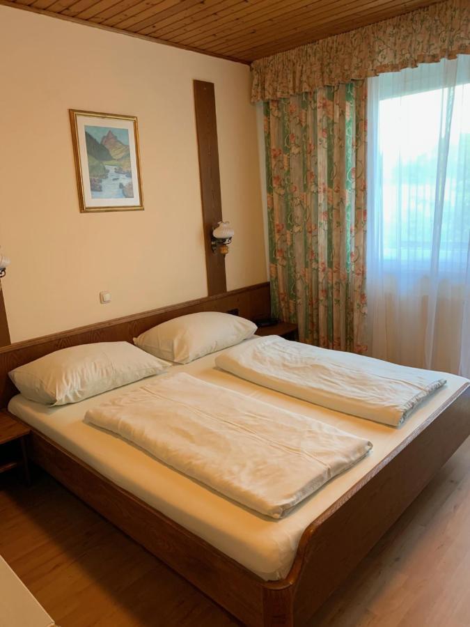 לויפרסדורף ביי פורסטנפלד Hotel Arkadenhof מראה חיצוני תמונה