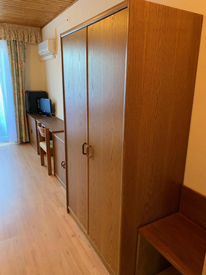 לויפרסדורף ביי פורסטנפלד Hotel Arkadenhof מראה חיצוני תמונה